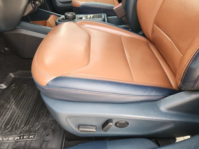 Used 2023 Ford Maverick Lariat w/ Lariat Luxury Package FWD image 24