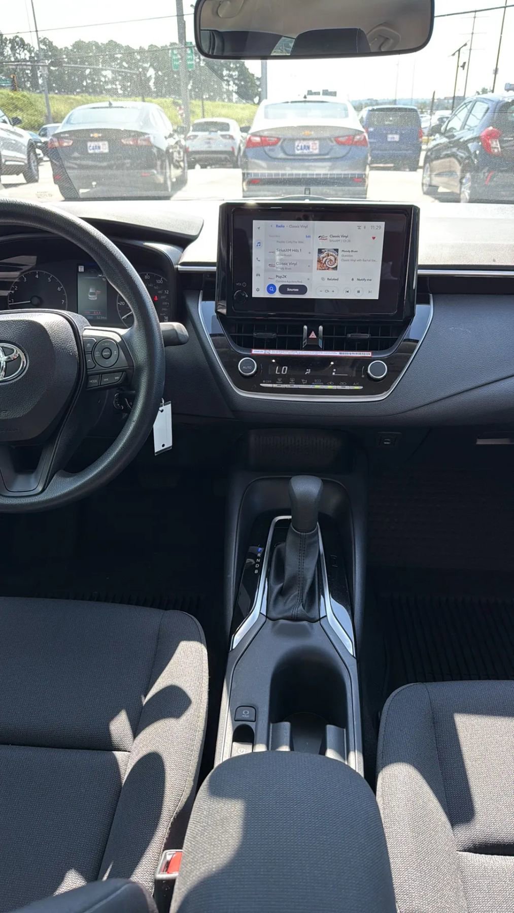 Used 2025 Toyota Corolla LE image 9