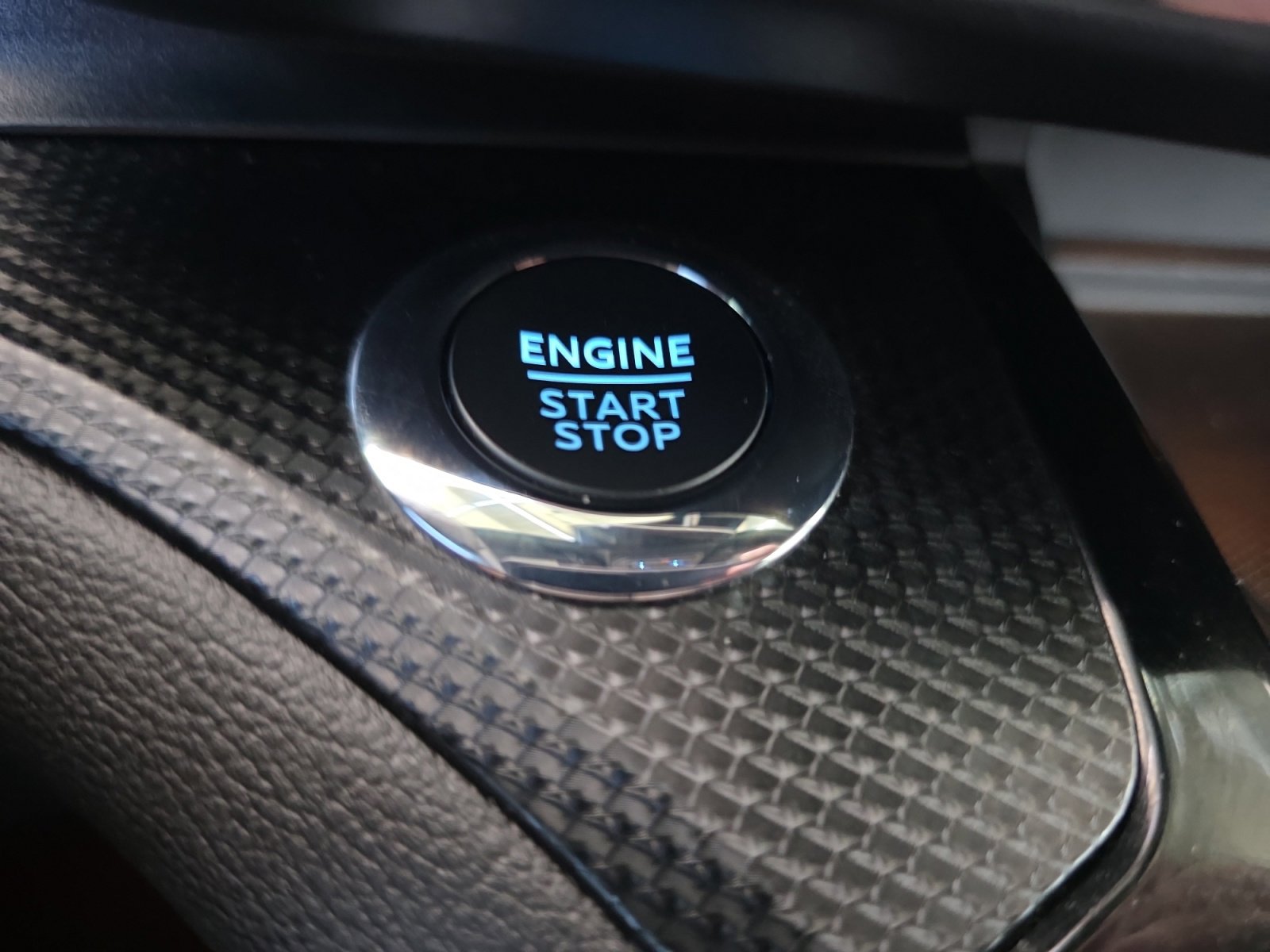 Used 2024 Ford Explorer ST-Line w/ Class IV Trailer Tow Package image 17