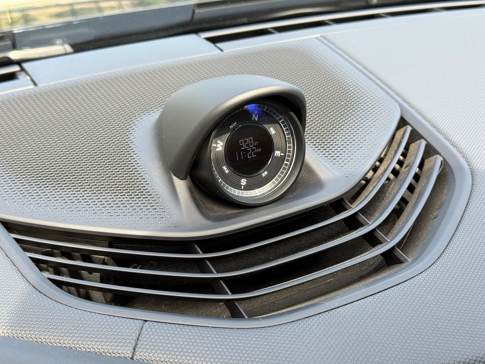 Certified 2023 Porsche Taycan 4 Cross Turismo image 18