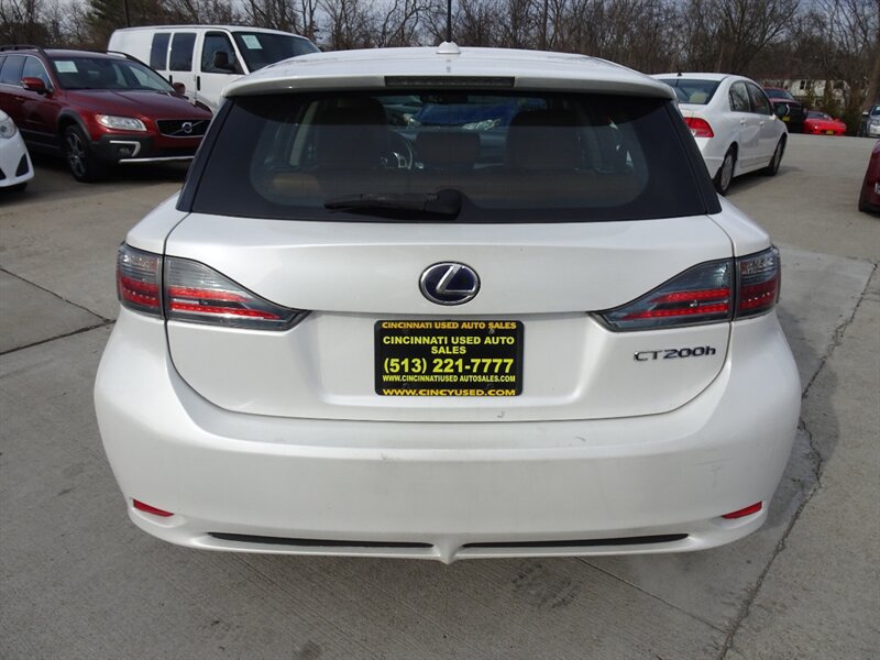 Used 2011 Lexus CT 200h Premium w/ Premium Audio Pkg FWD image 7