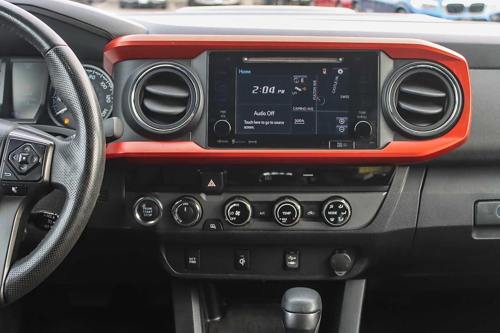 Used 2017 Toyota Tacoma TRD Sport image 12