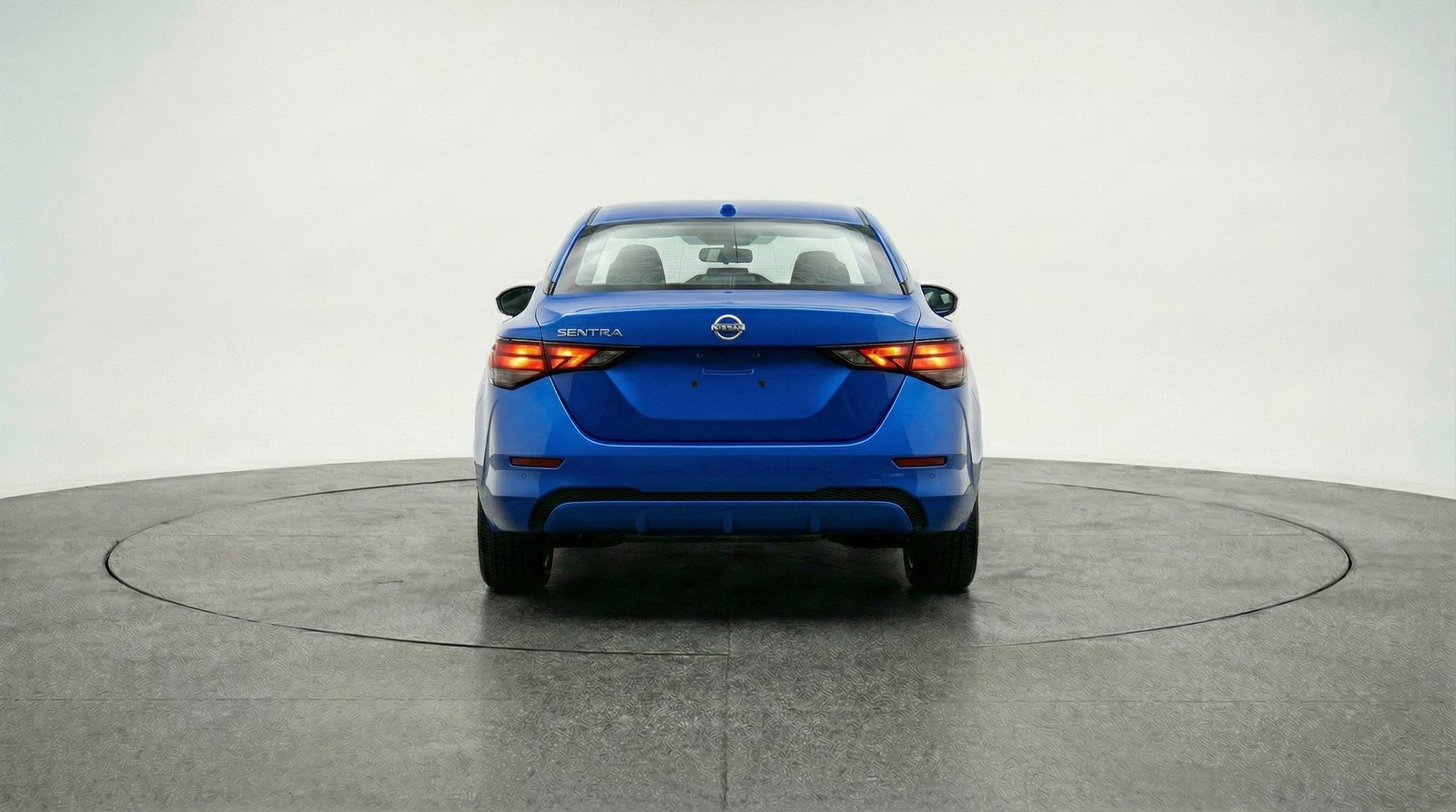 Used 2025 Nissan Sentra SV image 7