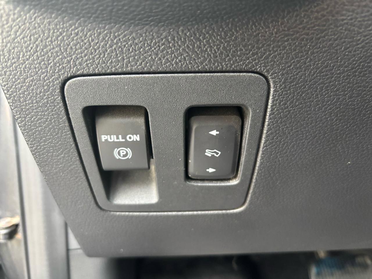 Used 2019 Ford F150 Lariat image 18