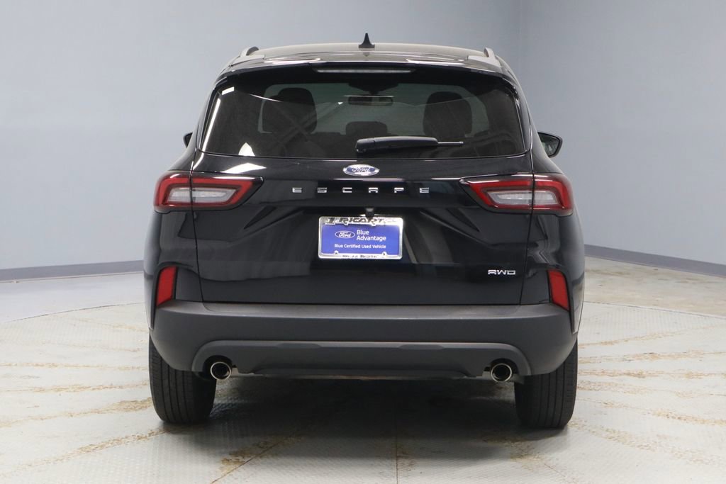 Certified 2025 Ford Escape ST-Line AWD/4WD image 9