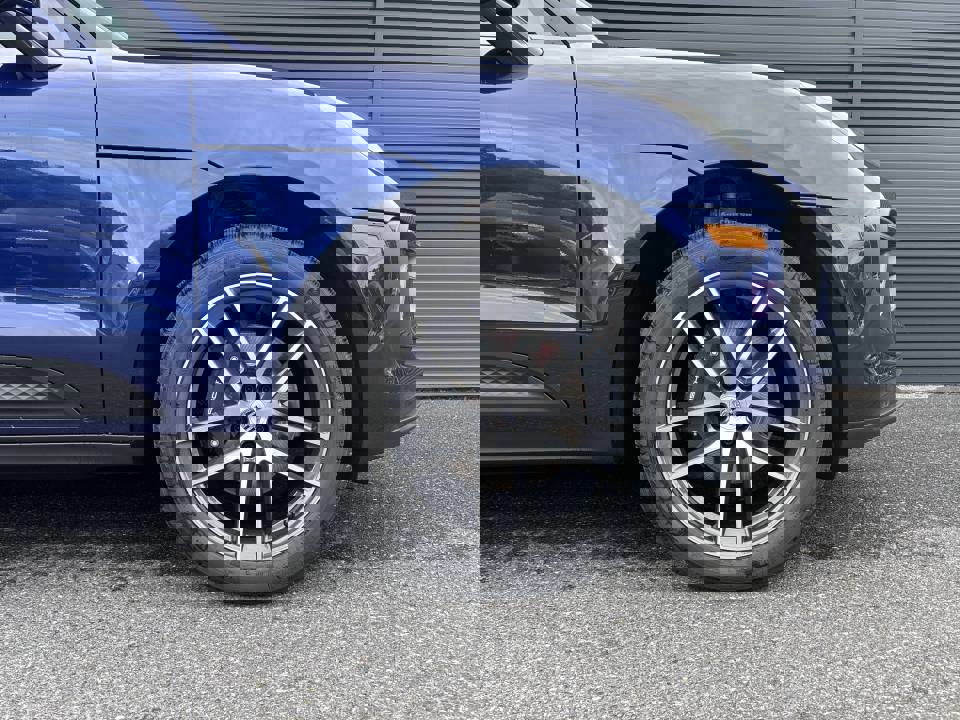 Certified 2026 Porsche Macan image 9