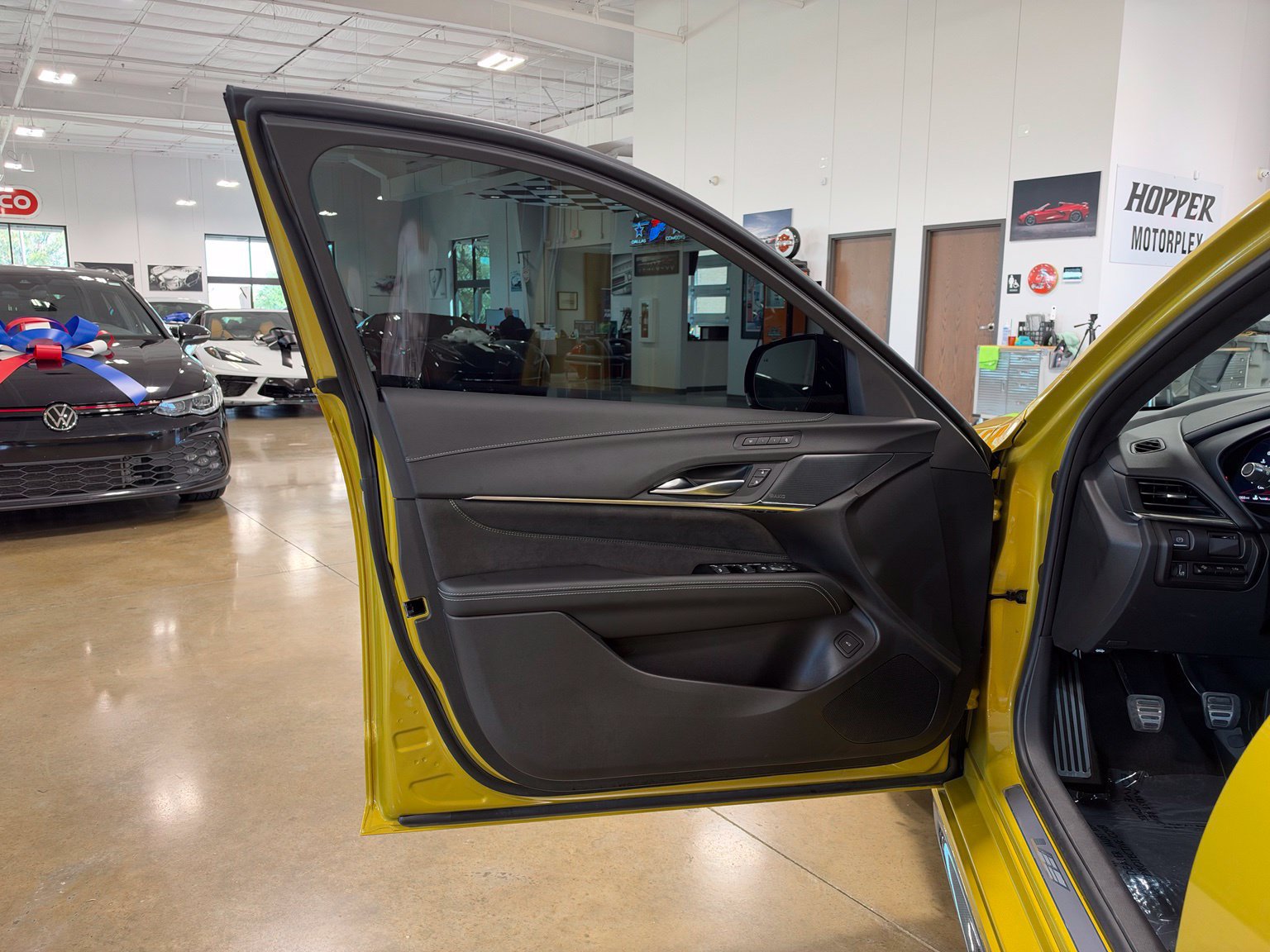 Used 2024 Cadillac CT4 V Blackwing w/ Carbon Fiber 1 Package RWD image 15