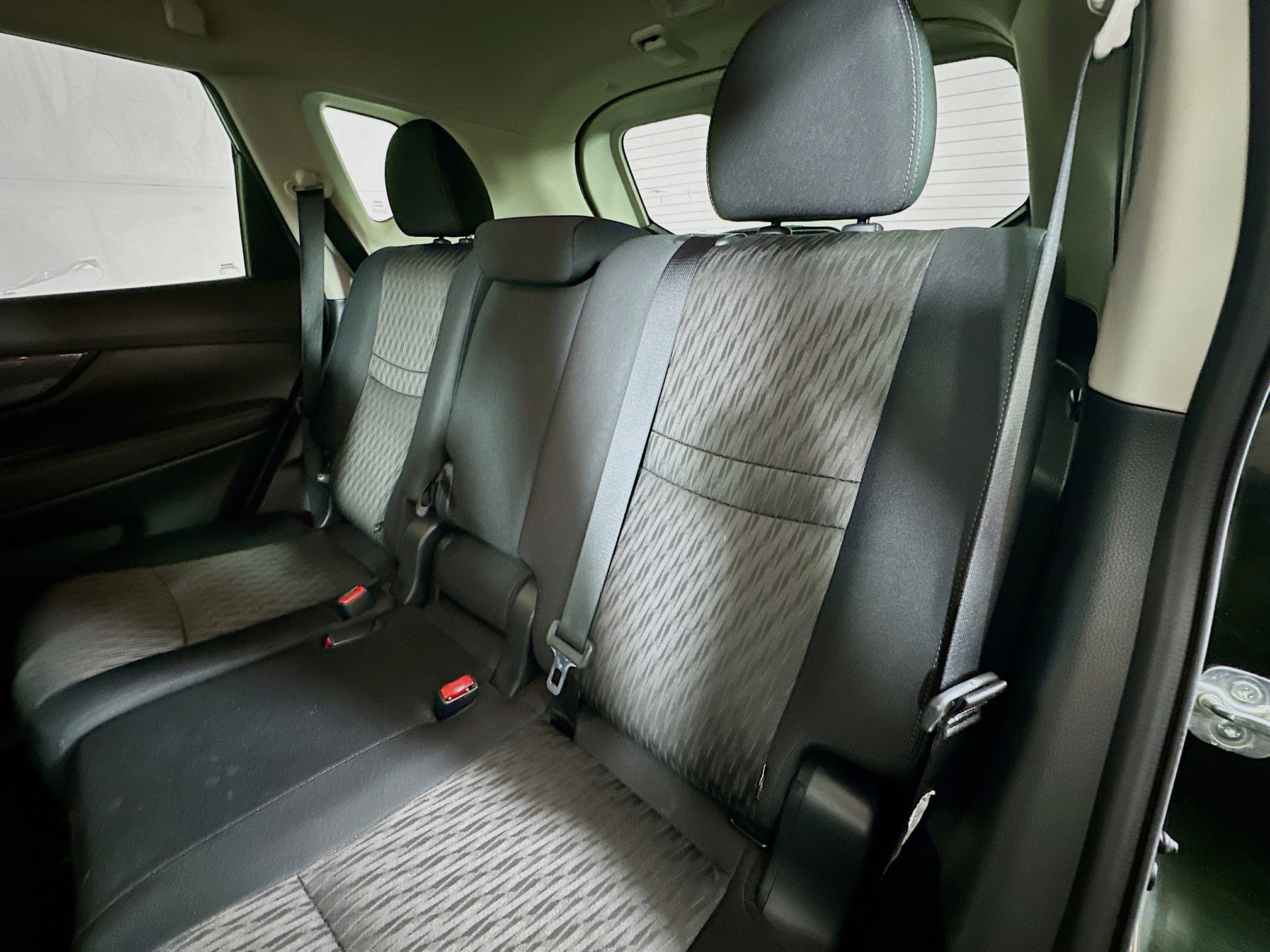 Used 2020 Nissan Rogue SV image 22