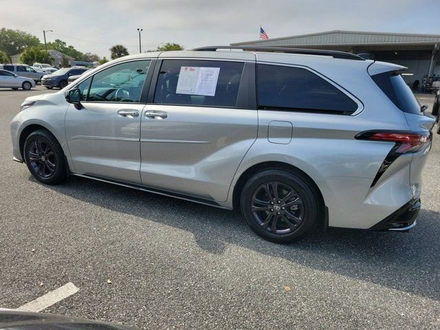 Used 2024 Toyota Sienna XSE w/ XSE Plus Package AWD/4WD image 13