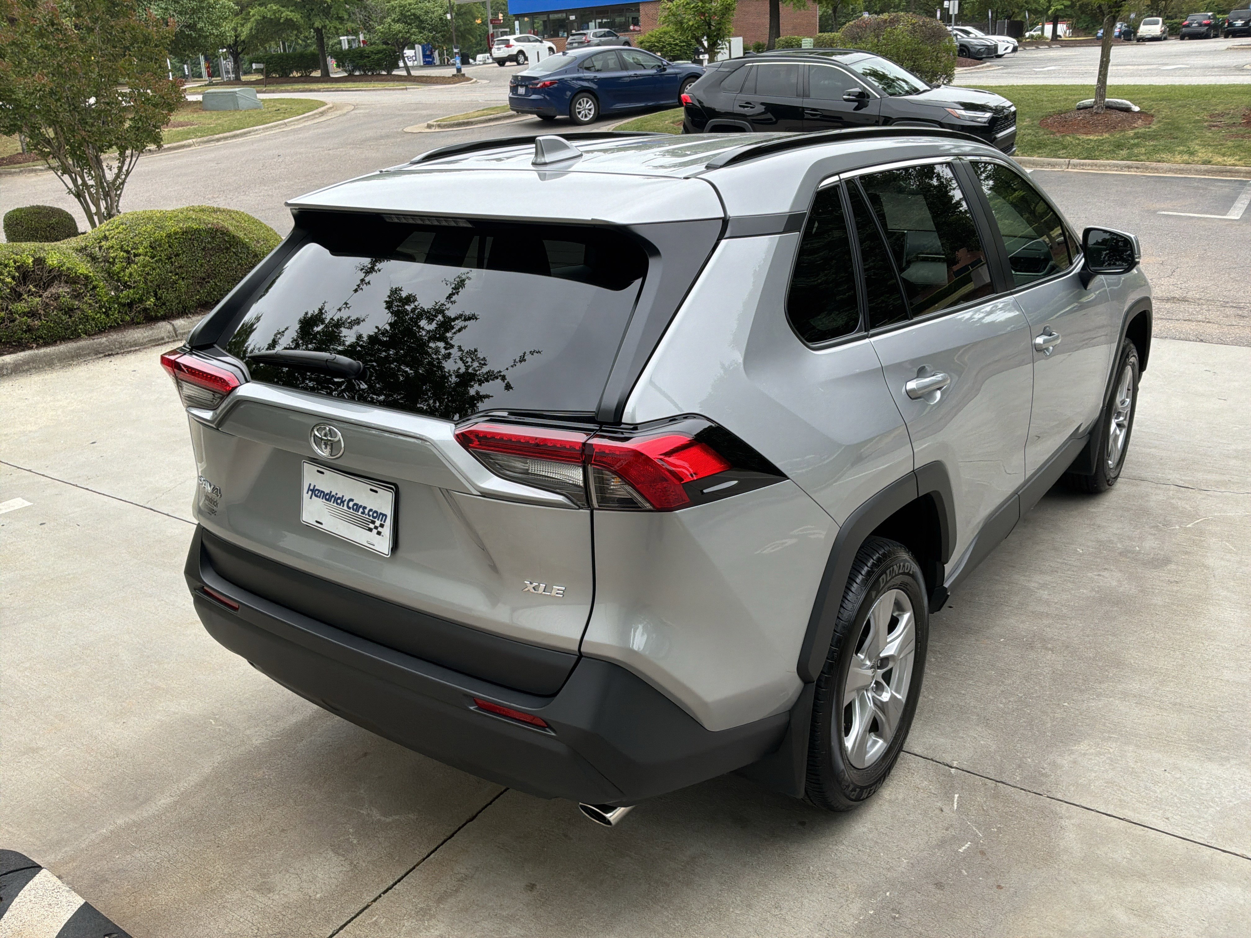 Used 2025 Toyota RAV4 XLE w/ Convenience Package FWD image 10