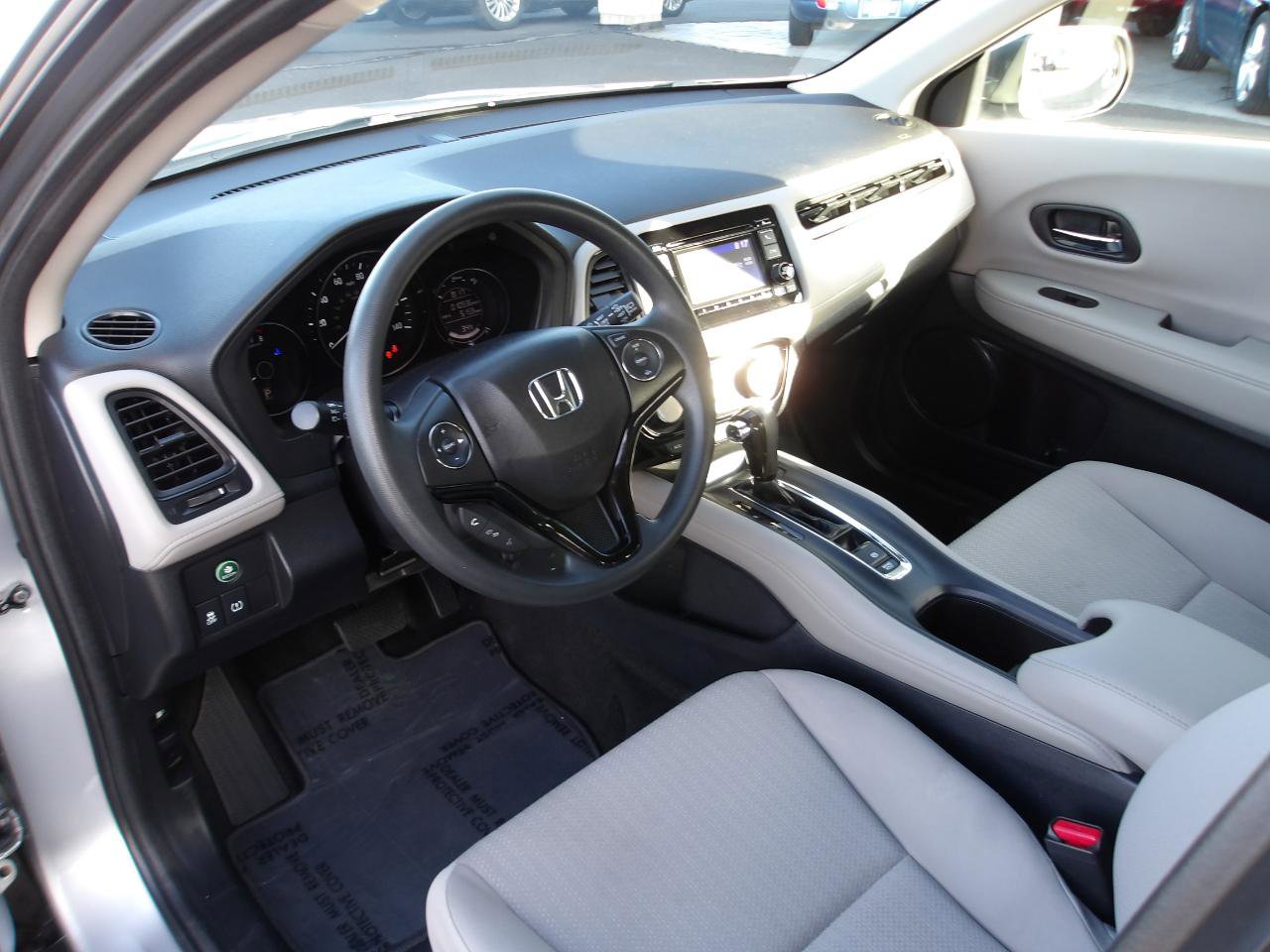 Used 2018 Honda HR-V LX image 10