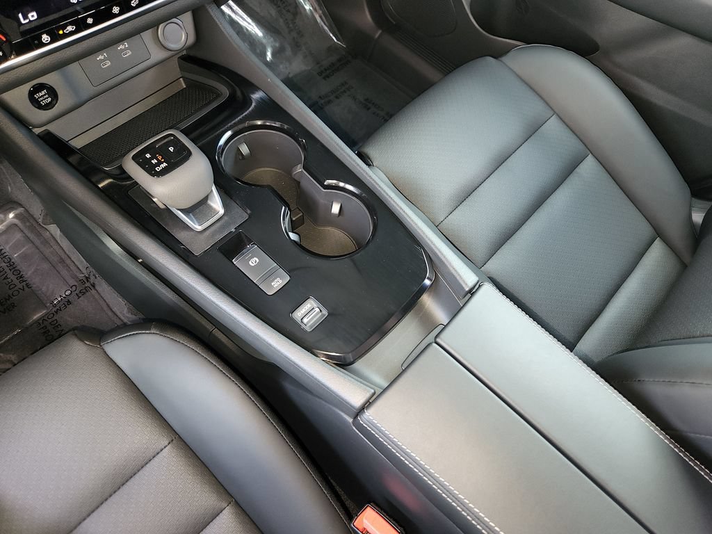 Certified 2026 Nissan Rogue Dark Armor FWD image 24