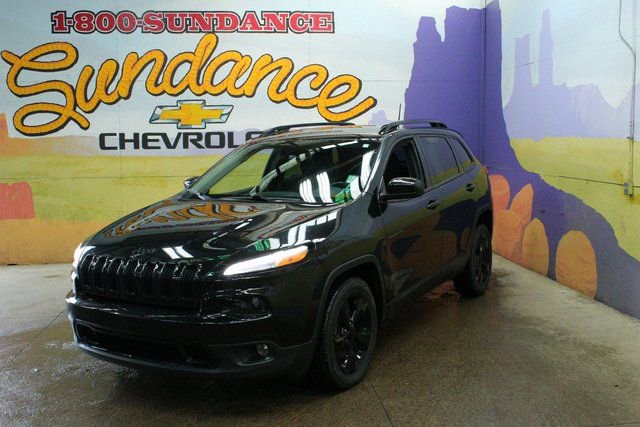 Used 2016 Jeep Cherokee Latitude w/ Cold Weather Group FWD image 7