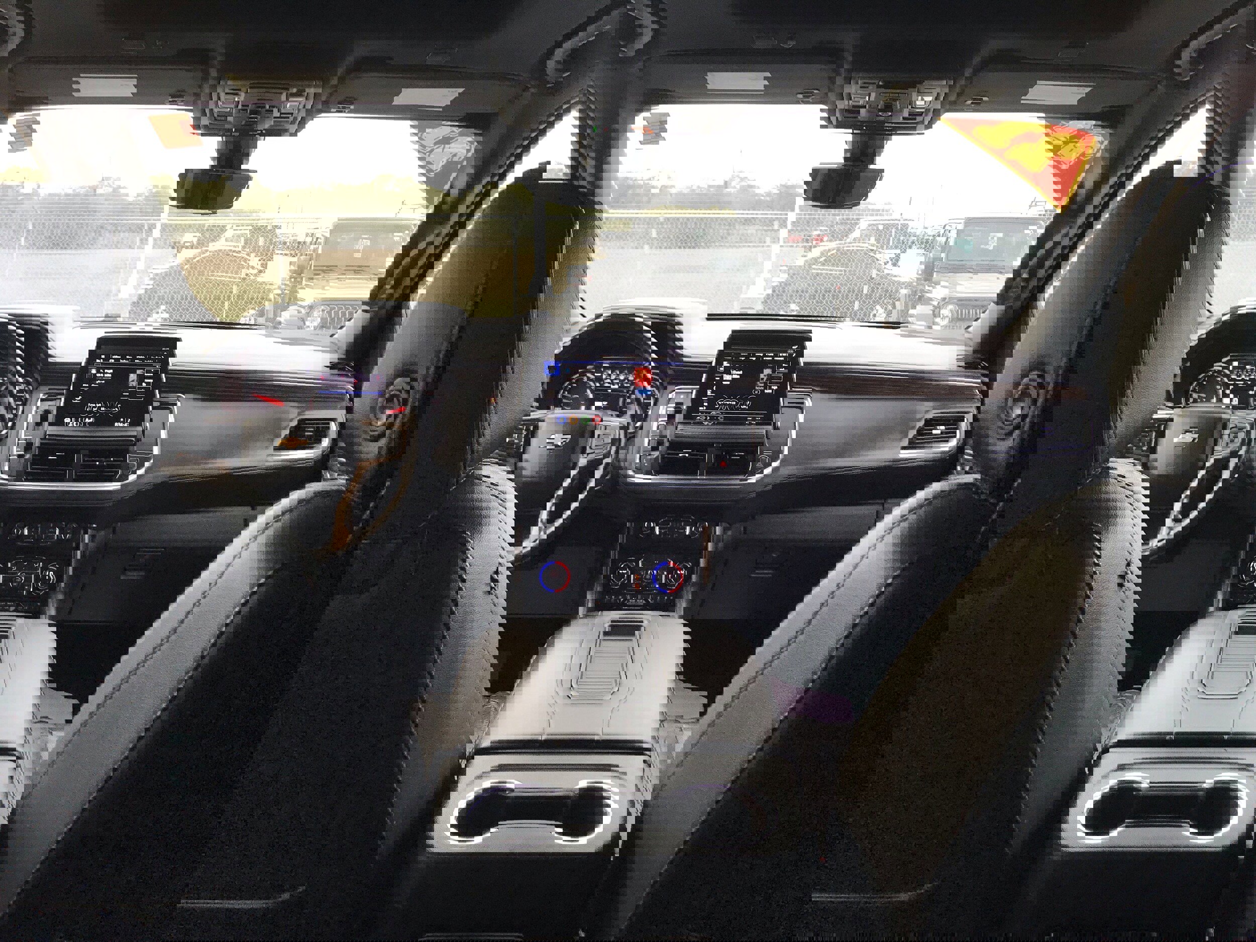 Used 2021 Chevrolet Suburban High Country w/ Premium Package image 21