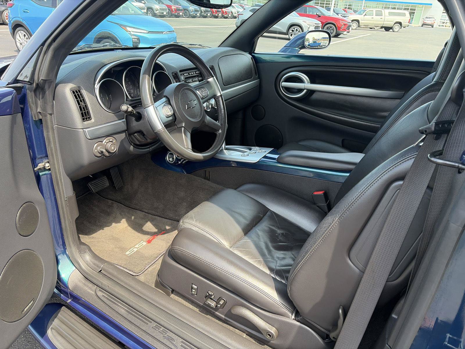 Used 2006 Chevrolet SSR w/ Preferred Equipment Group RWD image 13