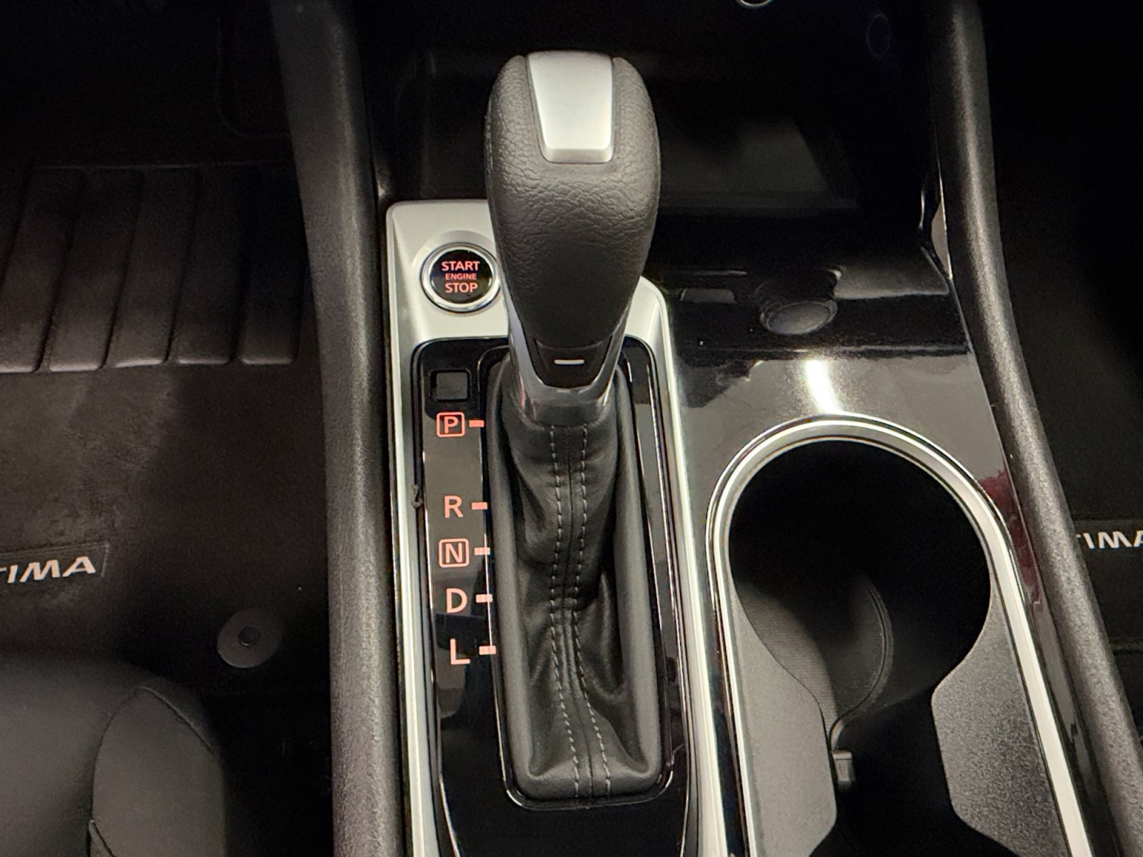 Used 2024 Nissan Altima 2.5 SV FWD image 22