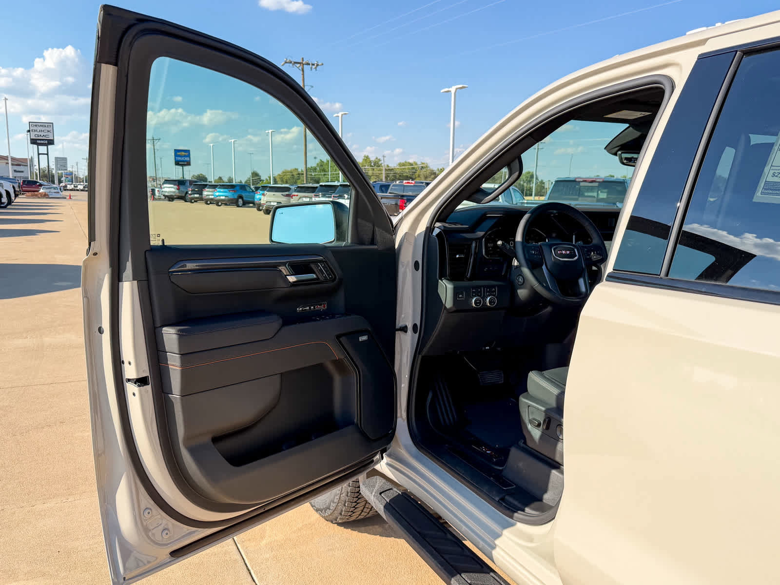 New 2026 GMC Sierra 1500 AT4 w/ AT4 Premium Package image 13