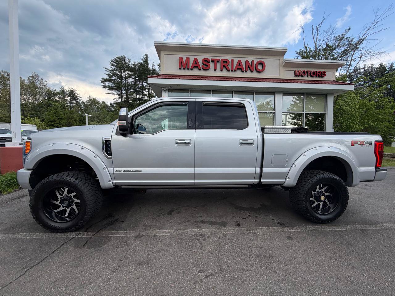 Used 2018 Ford F250 Platinum w/ Platinum Ultimate Package AWD/4WD image 12