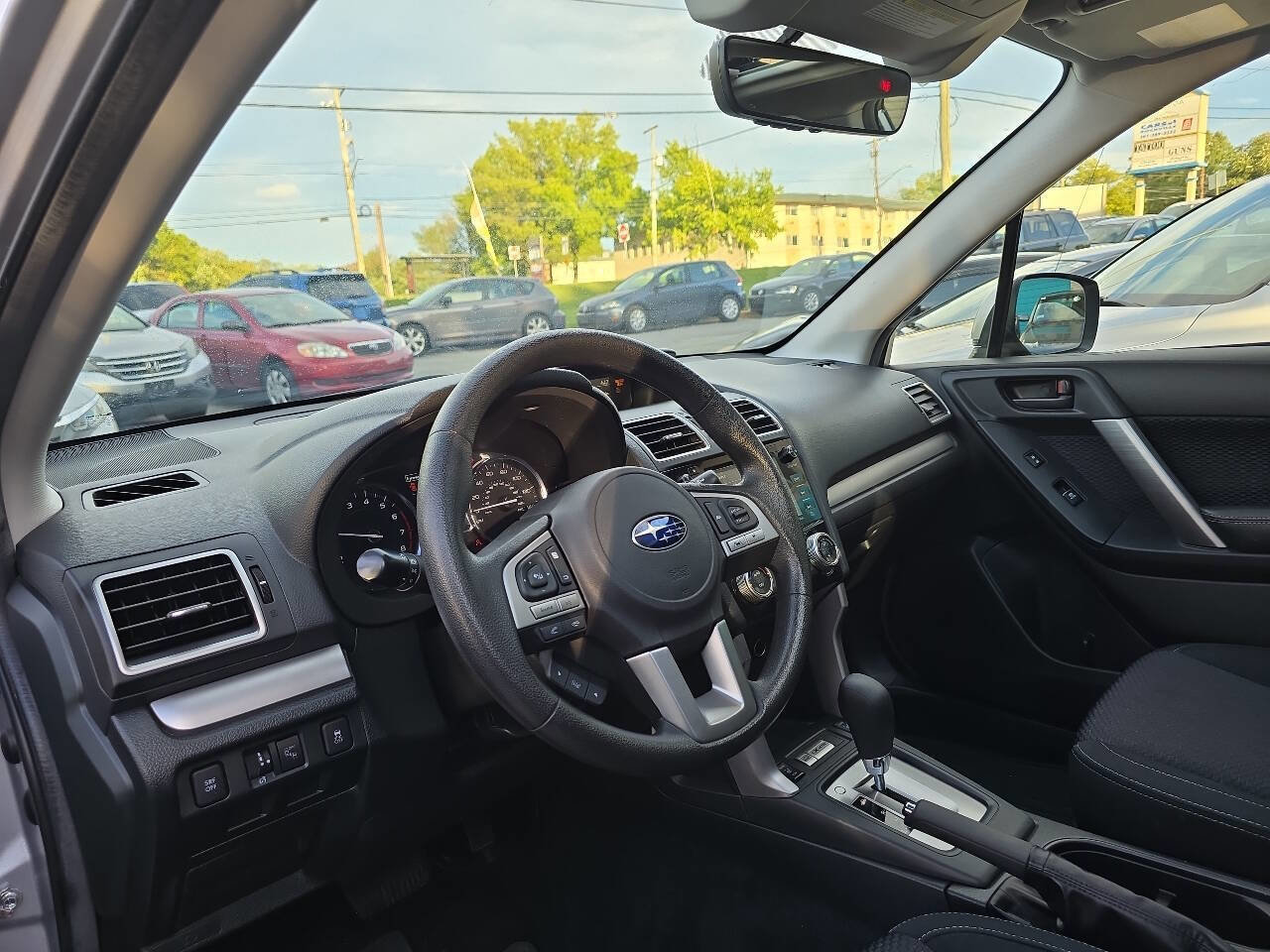 Used 2017 Subaru Forester 2.5i Premium image 12