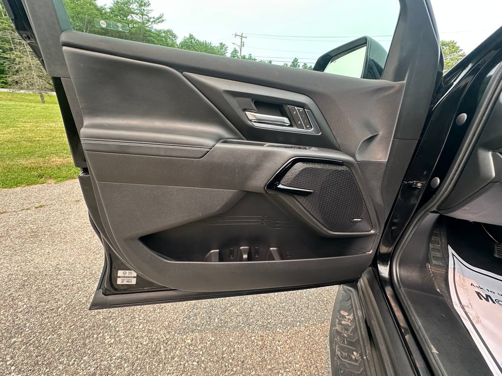 Used 2025 Chevrolet Silverado EV LT w/ LT Premium Package AWD/4WD image 10