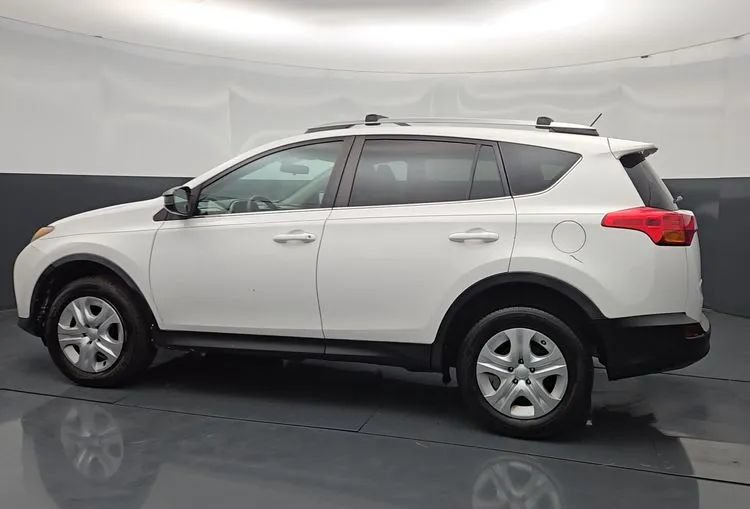 Used 2013 Toyota RAV4 LE AWD/4WD image 6