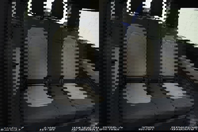 Used 2023 Land Rover Defender 130 X image 25