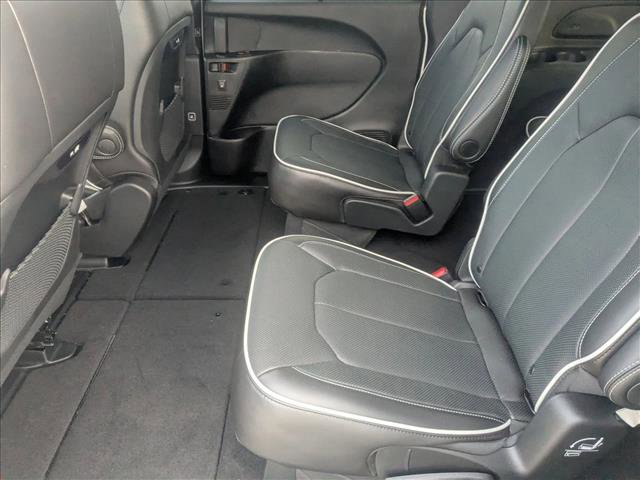 New 2026 Chrysler Pacifica Limited w/ S Appearance Package image 17