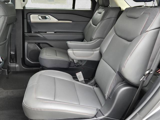 New 2026 Ford Explorer Active w/ Active Comfort Package image 16