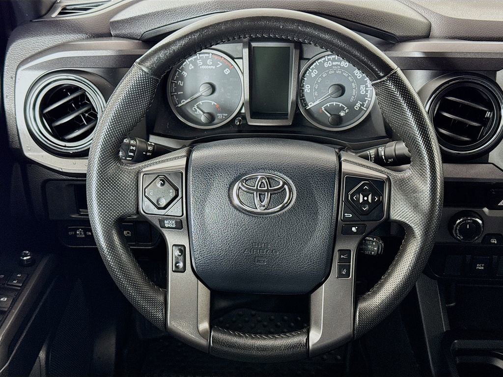Certified 2018 Toyota Tacoma TRD Off-Road image 12