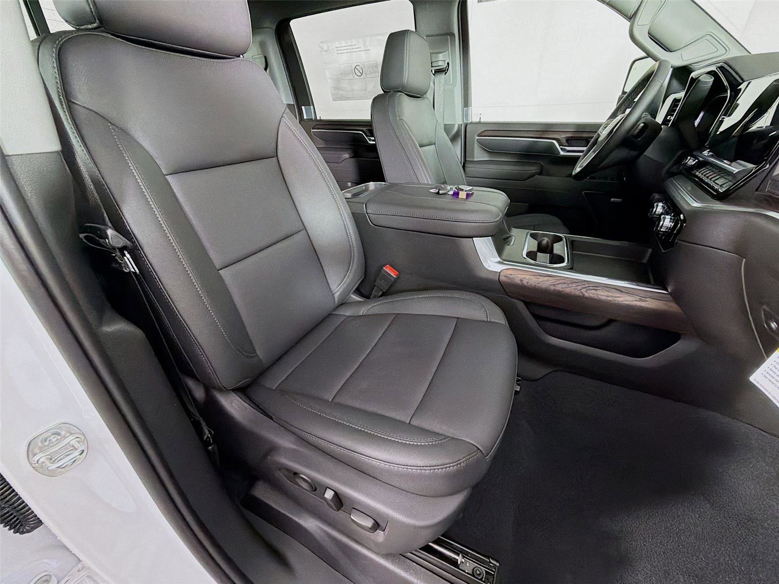 New 2026 GMC Sierra 3500 SLT w/ SLT Premium Package image 30