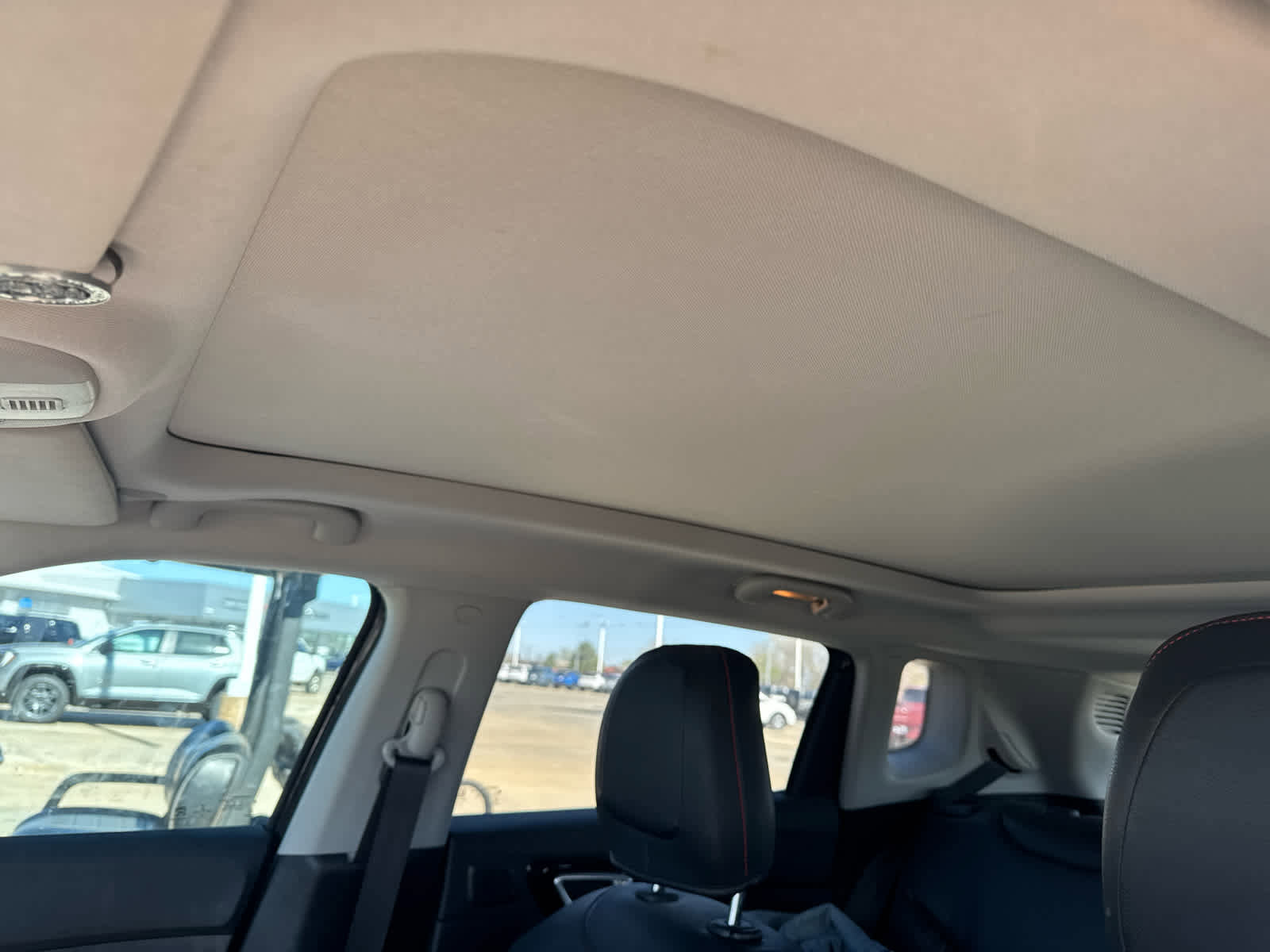 Used 2022 Jeep Compass Trailhawk w/ Sun and Sound Group image 6