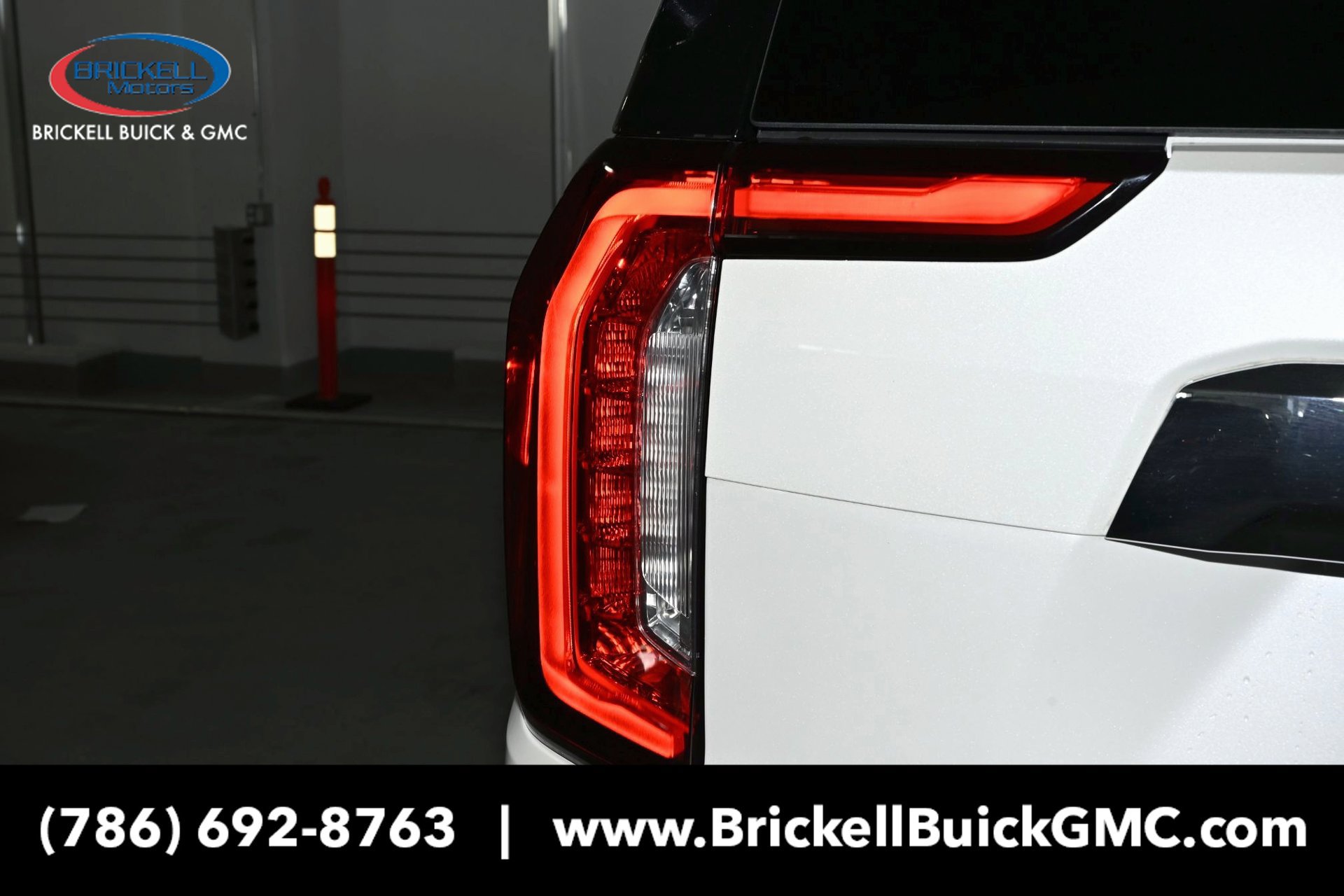 Used 2023 GMC Yukon XL SLT AWD/4WD image 11
