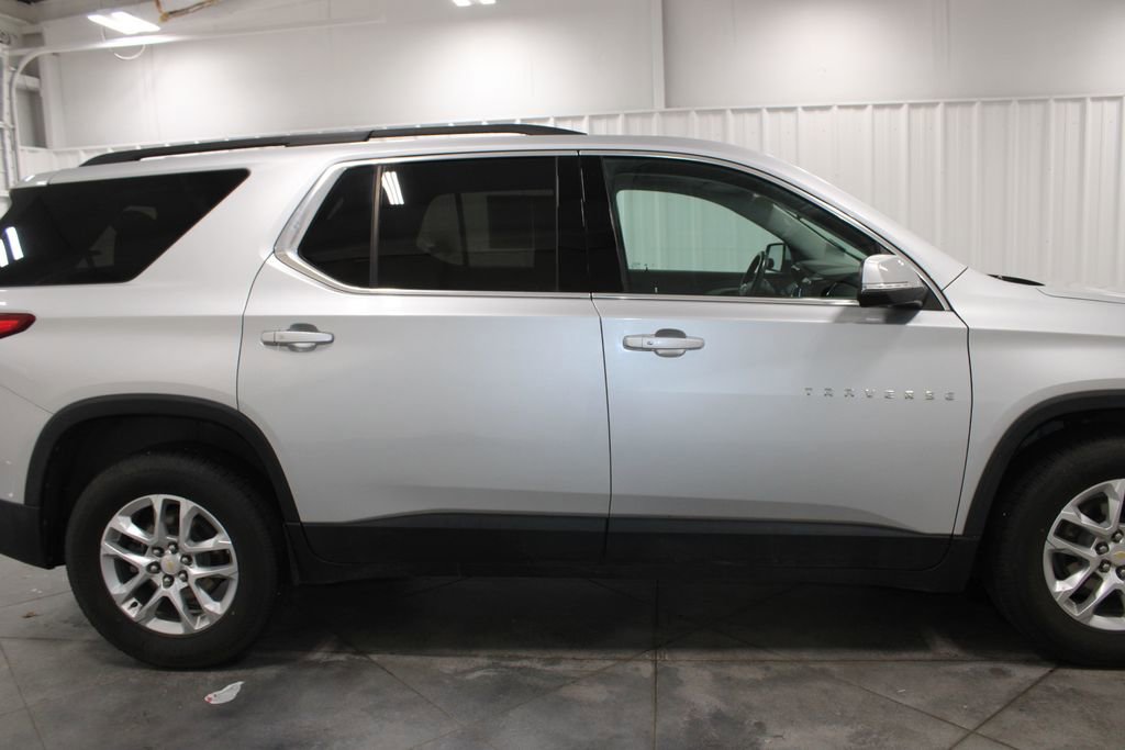 Used 2021 Chevrolet Traverse LT w/ LPO, Cargo Package image 11