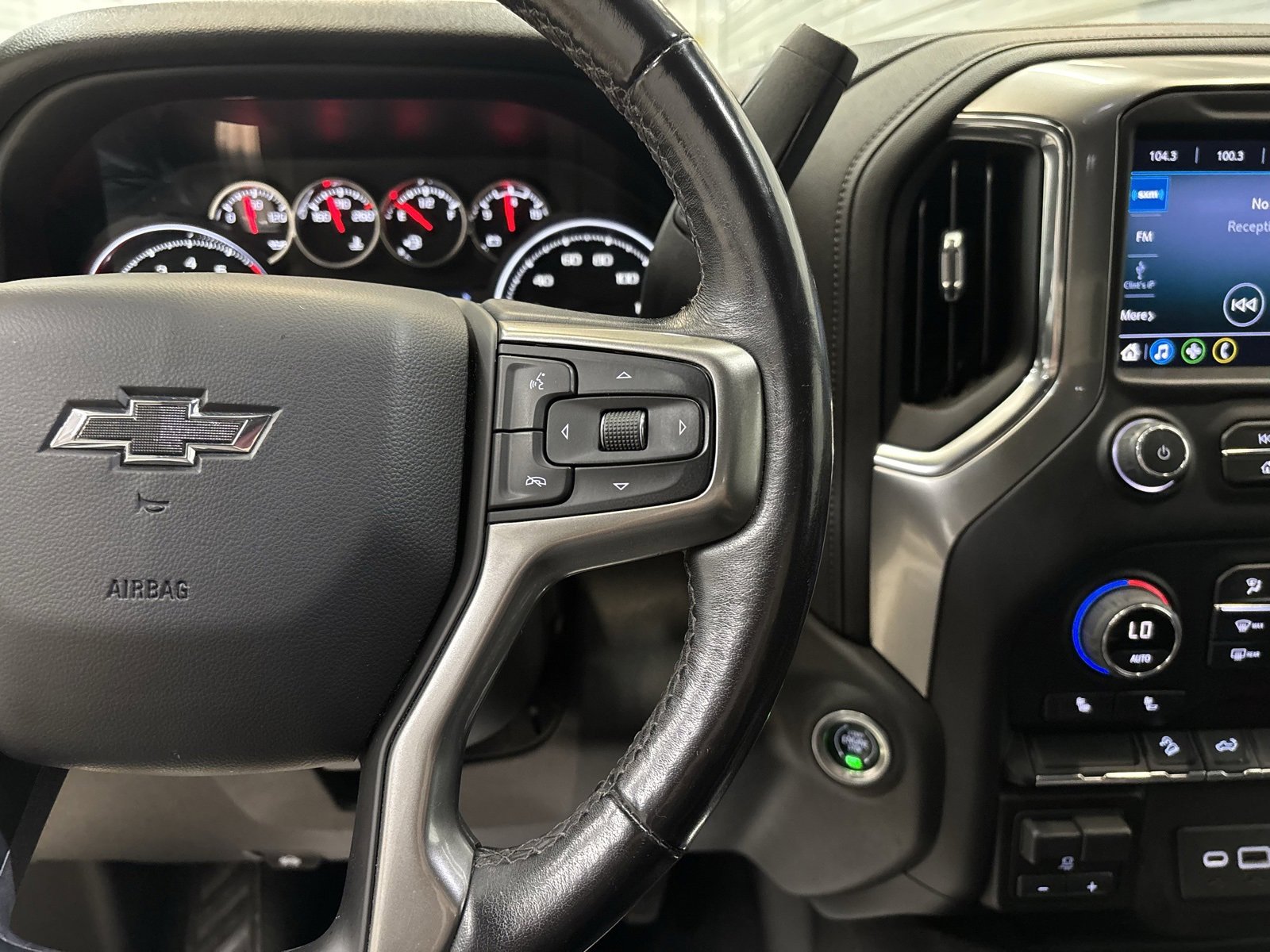 Used 2021 Chevrolet Silverado 1500 LT Trail Boss w/ Bed Protection Package image 13