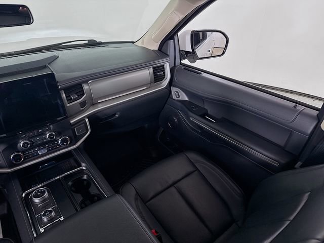 Used 2024 Ford Expedition Max XLT image 23
