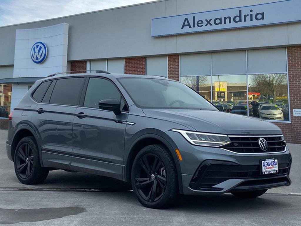 Certified 2023 Volkswagen Tiguan SE R-Line AWD/4WD image 1
