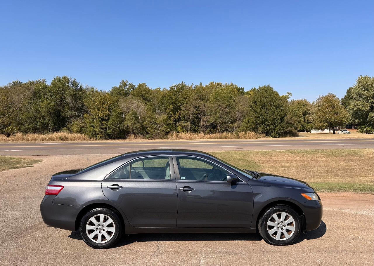 Used 2007 Toyota Camry XLE image 10