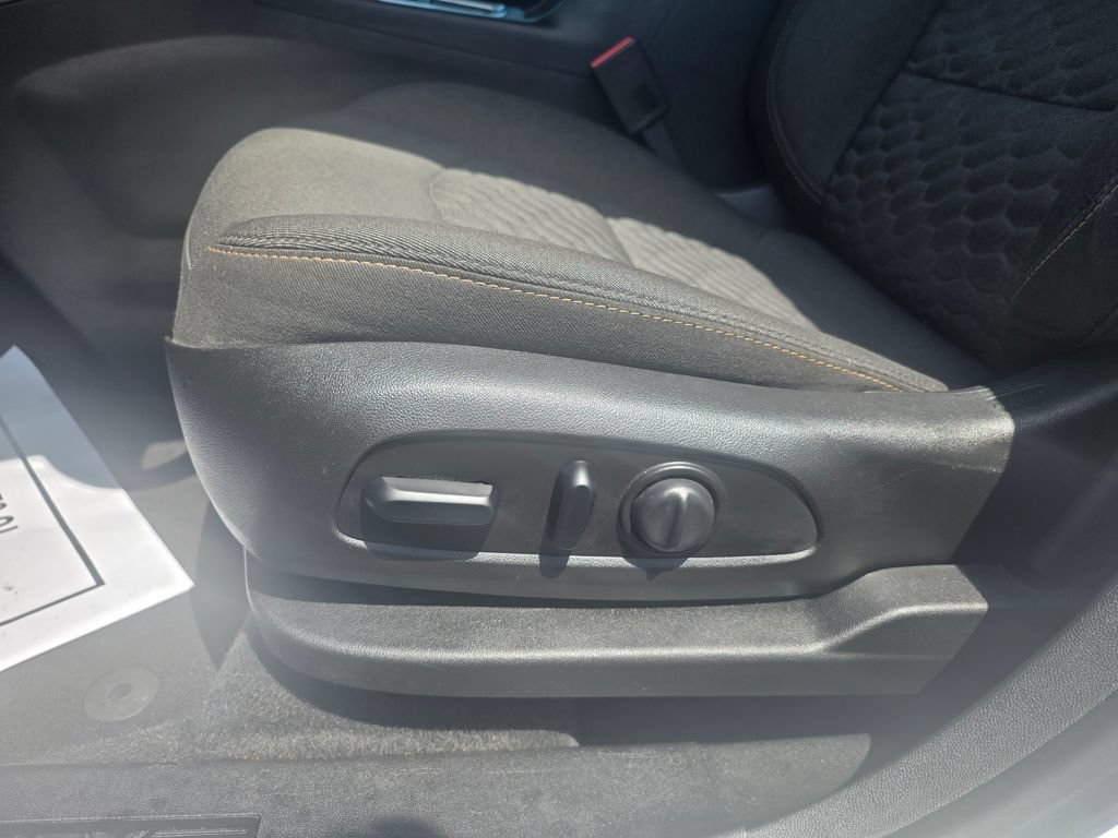 Used 2019 Chevrolet Equinox LT FWD image 10