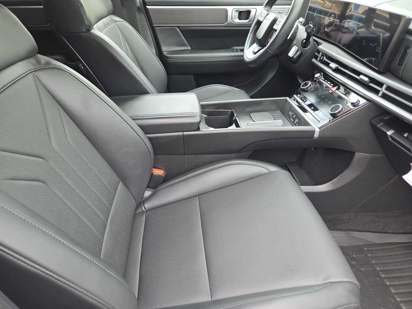 Certified 2026 Hyundai Santa Fe SEL FWD image 13
