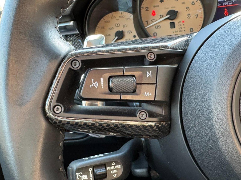 Used 2023 Porsche Macan S image 17