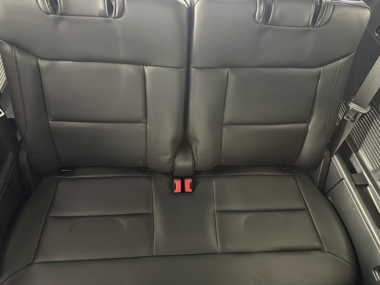 Used 2025 Ford Explorer ST RWD image 15