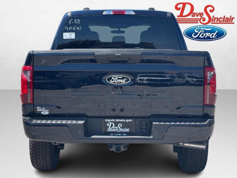 New 2026 Ford F150 XLT w/ XLT Black Appearance Package AWD/4WD image 8