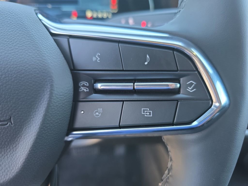 New 2026 Chevrolet Equinox LT image 18