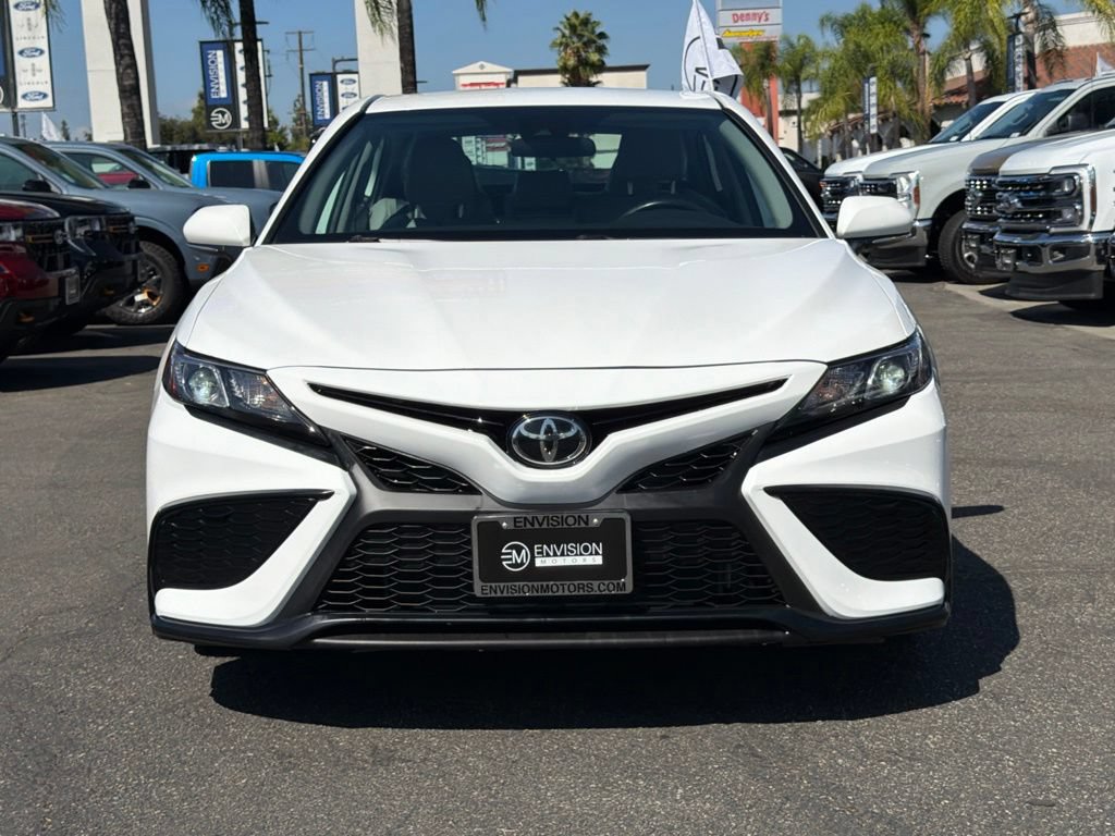 Used 2024 Toyota Camry SE AWD/4WD image 4