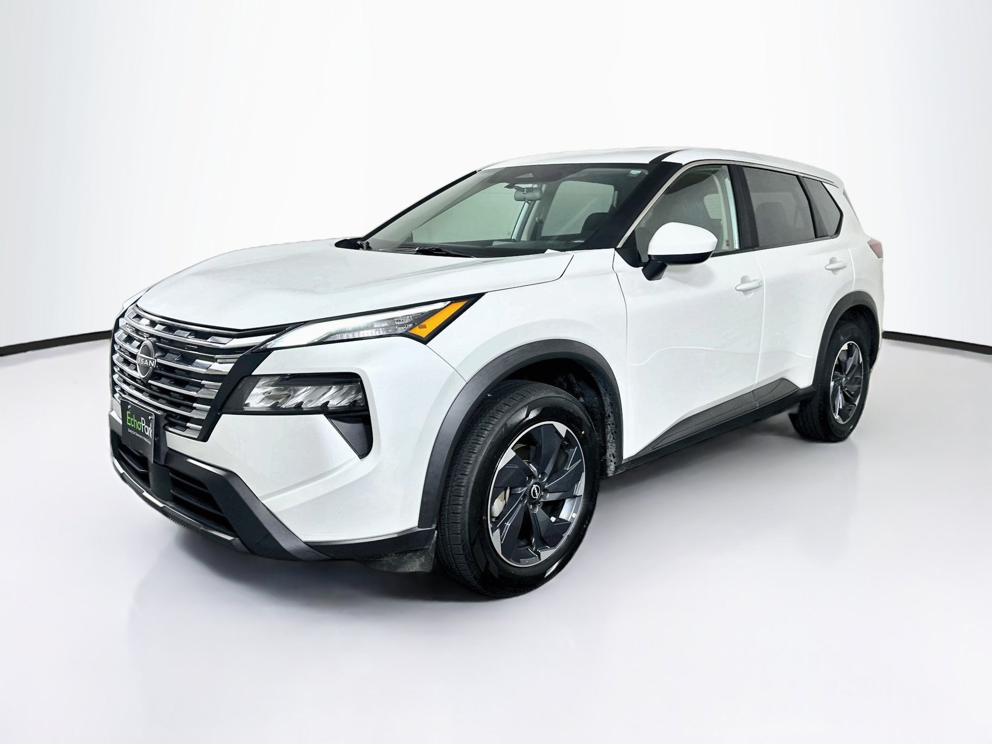 Used 2024 Nissan Rogue SV FWD image 3