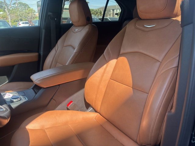 Certified 2025 Cadillac XT4 Premium Luxury image 18