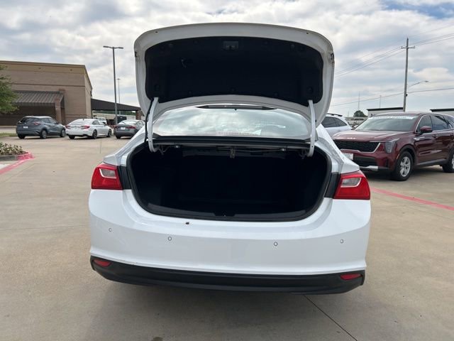 Used 2021 Chevrolet Malibu LS w/ Driver Confidence Package II FWD image 9