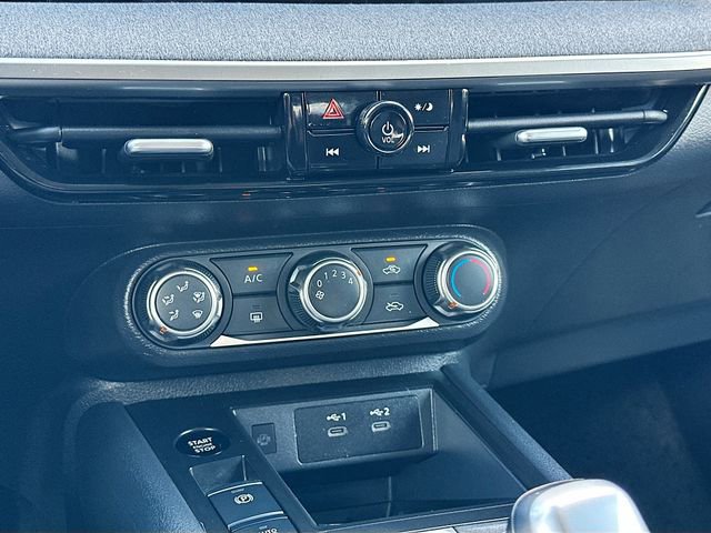 Used 2025 Nissan Kicks SV FWD image 15