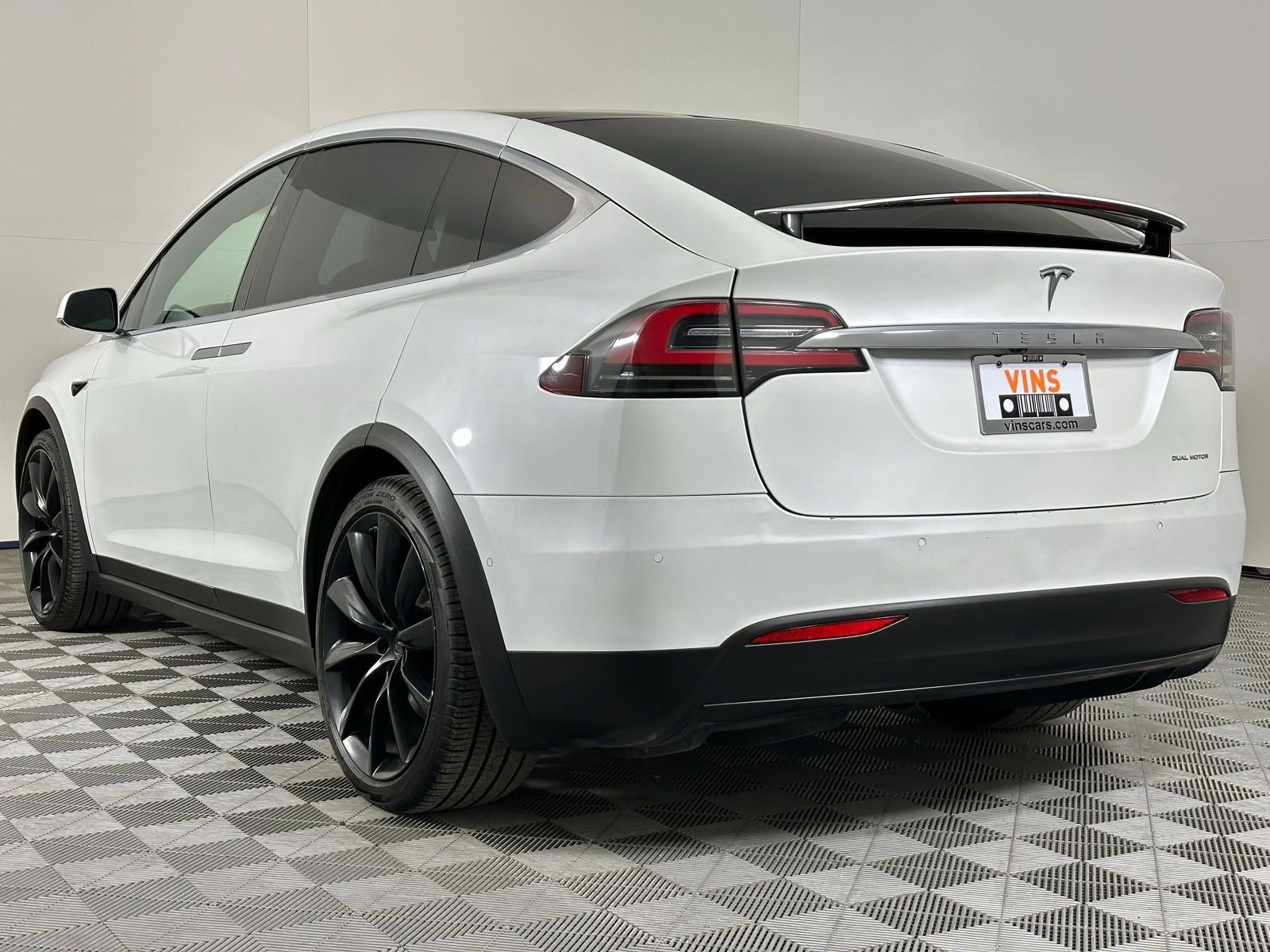 Used 2020 Tesla Model X Long Range image 40