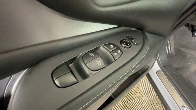 Used 2024 Nissan Murano SV w/ SV Midnight Edition Package AWD/4WD image 17